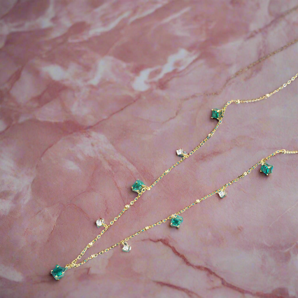 The Grace of Emerald -Necklace